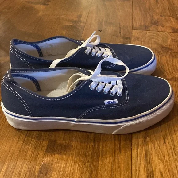 Vans - Picture 2 of 5